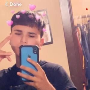 Meet your Posher, Manuel